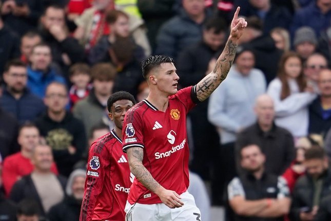 Wayne Rooney Ungkap Perubahan Taktik Manchester United Berkat Kehadiran Benjamin Sesko dan Senne Lammens